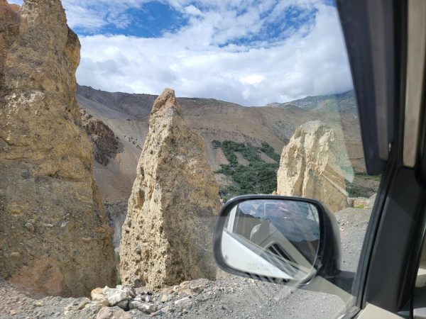 India mountain panorama, from inside a car,