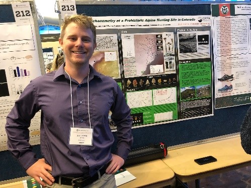 Anthropology student presents his research poster