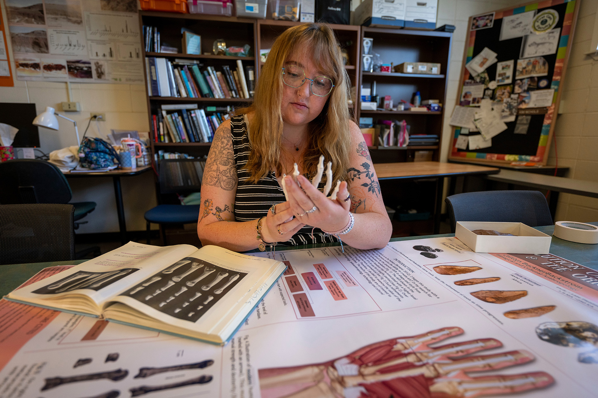 Grasping the origins of art: Student researcher traces the evolution of hands and minds